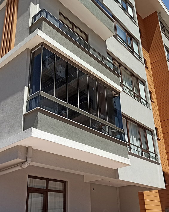 Bor Cam Balkon